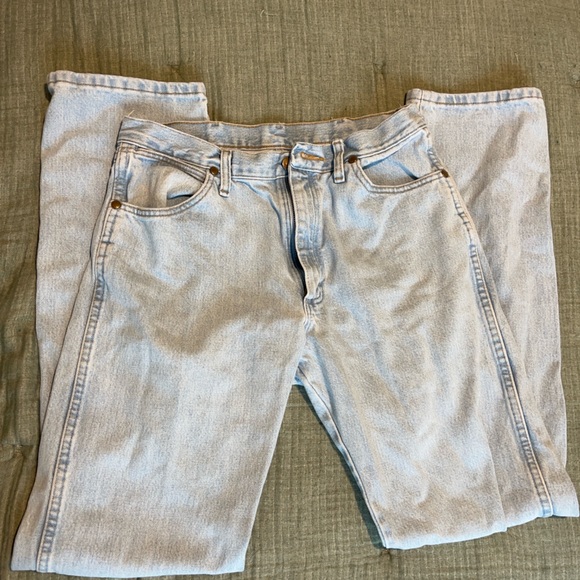 Wrangler Light Wash Jeans 32X34 - Picture 3 of 4